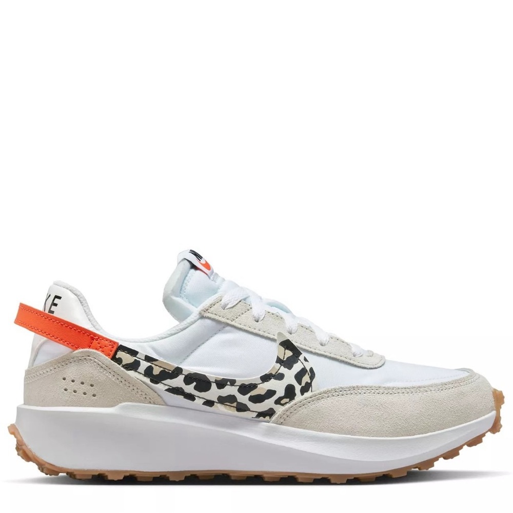 Women’s Nike Waffle Debut Running shoe